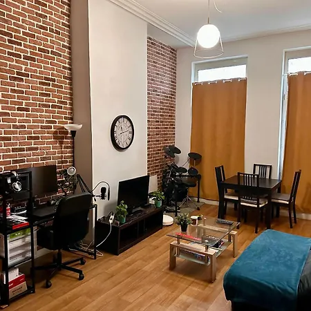 Apartment Centre *